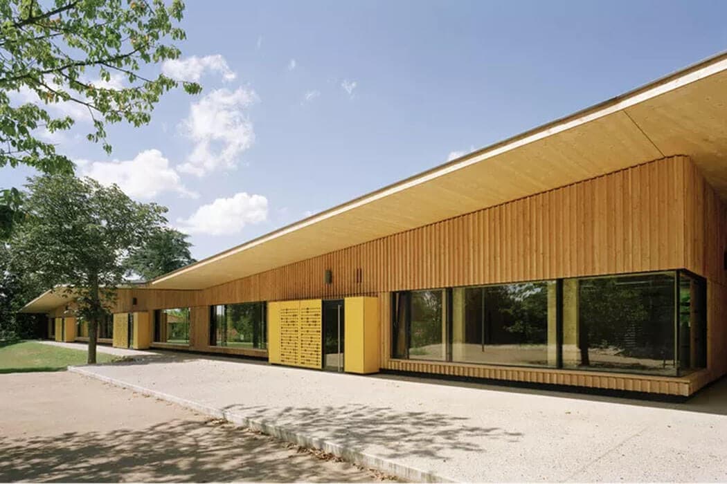 Architecture durable et éco-construction : école en bois-paille agence Tectonique Architectes Lyon