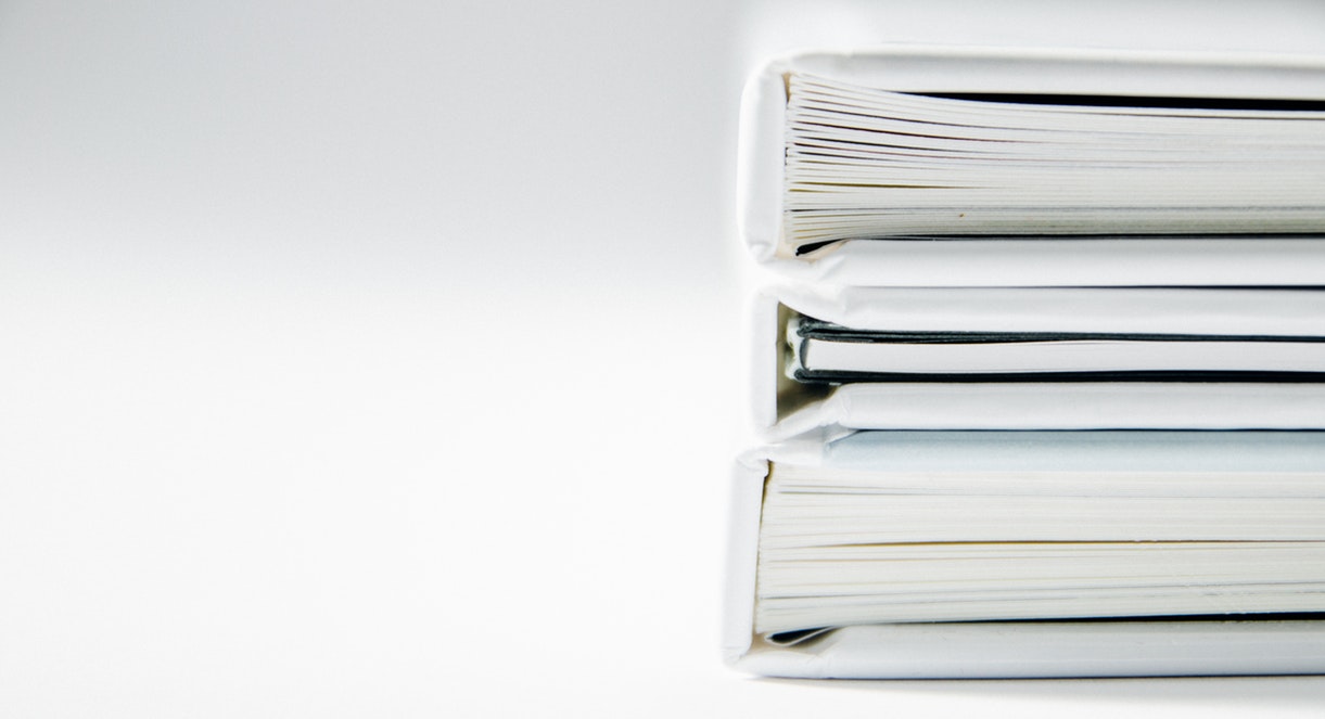 Agence Uco : Un tas de classeur blanc