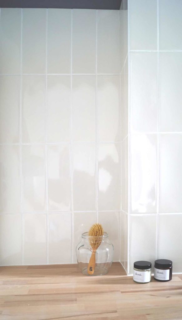Matières naturelles et réemploi Salle De Bain Cosmétique Naturelle faience banche